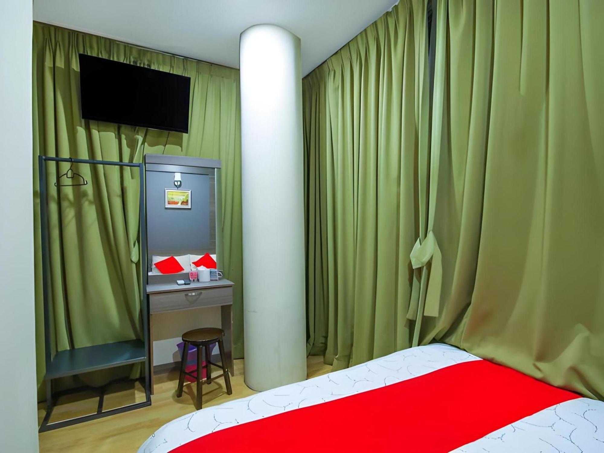 Capital O 812 Hotel Smc Seksyen 13 Shah Alam Exterior photo