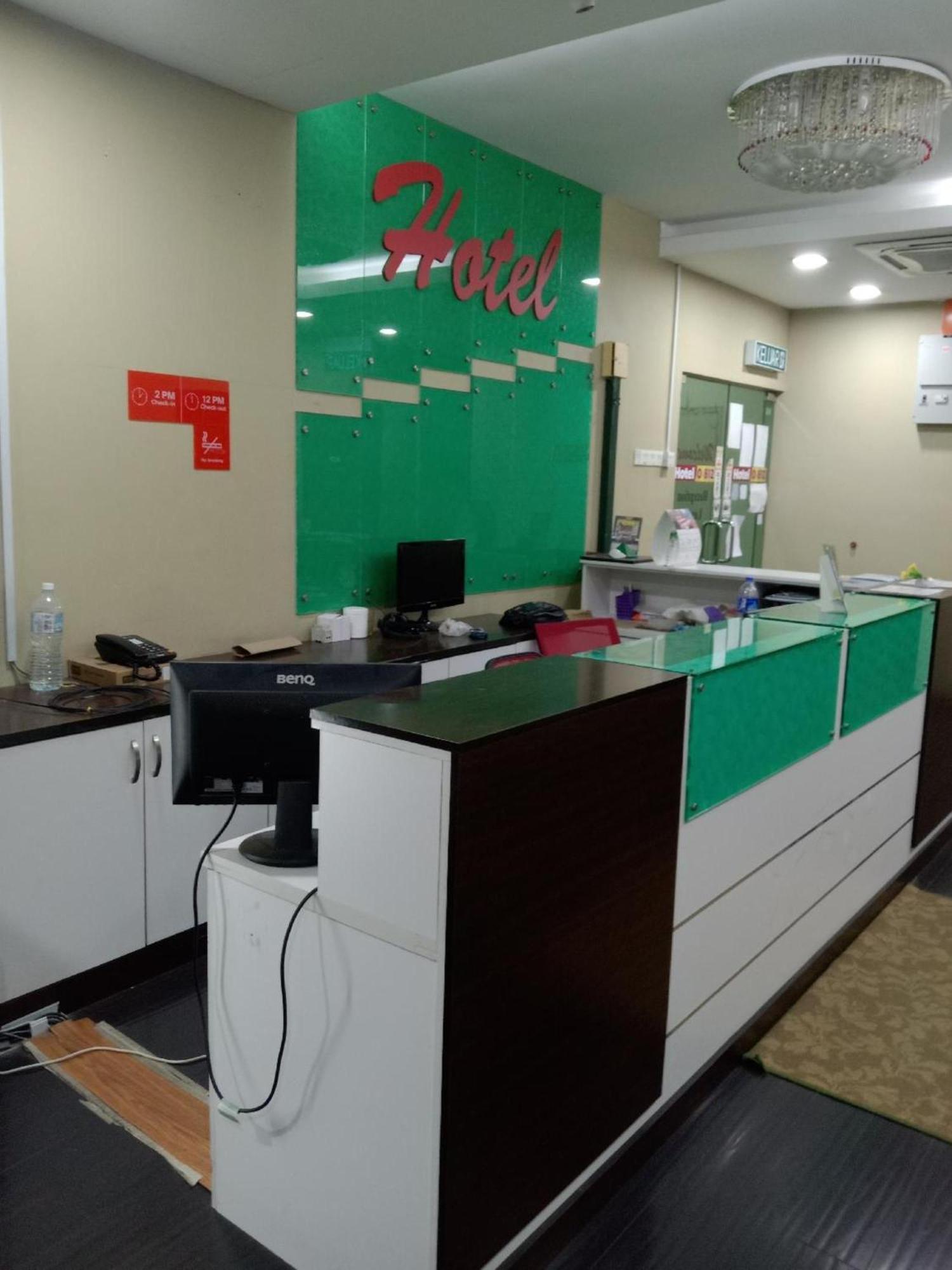 Capital O 812 Hotel Smc Seksyen 13 Shah Alam Exterior photo